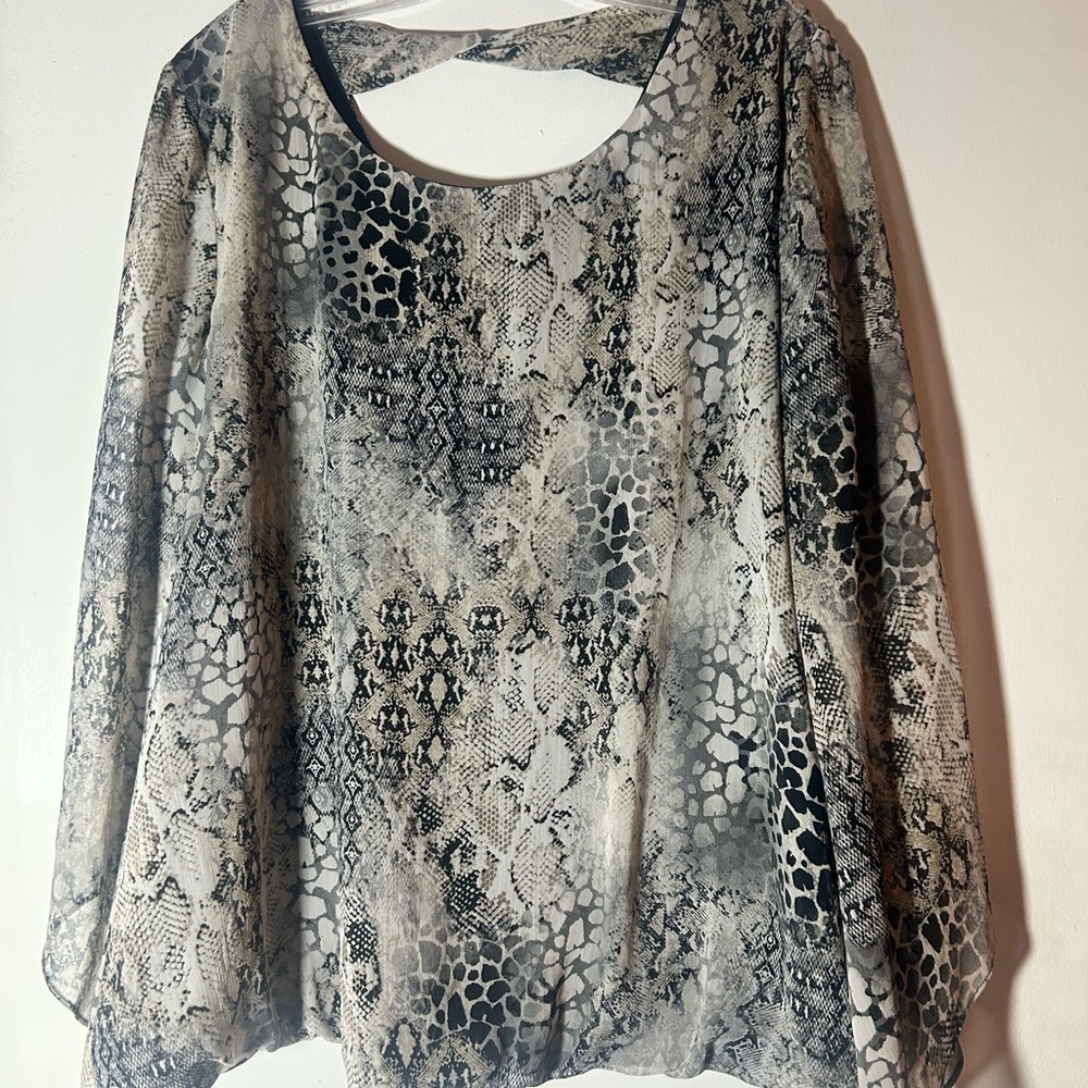 I N Studio XL Snakeskin Print Country Club Top